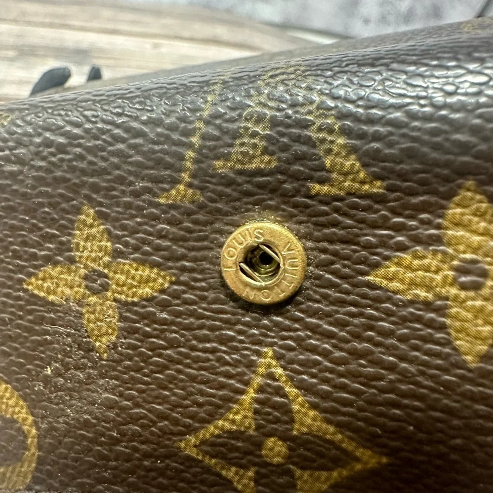 LOUIS VUITTON Monogram Multiples 4 Ring Key Holder​​​